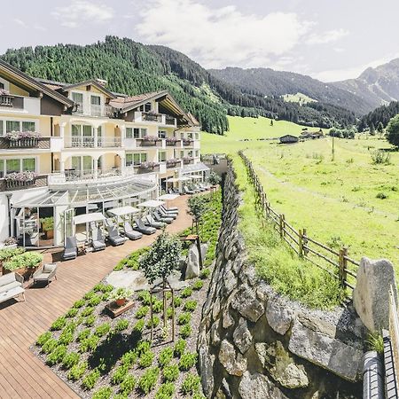 Traumhotel Alpina Superior --Yoga Und Ayurvedahotel (Adults Only) Gerlos Exterior foto